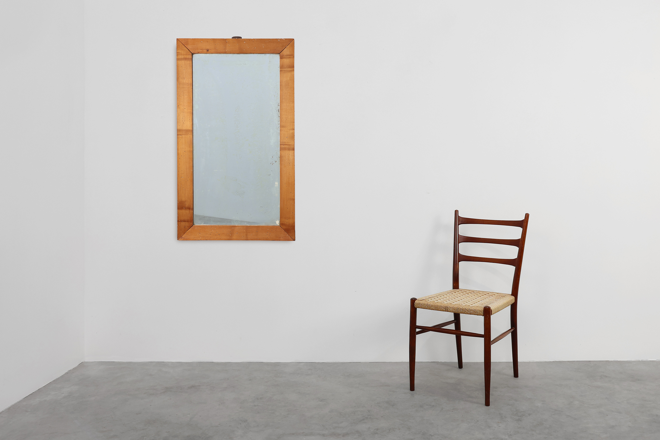 Antique walnut mirror, United Kingdom ca. 1850thumbnail